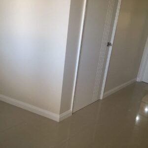 Skirting boards on the corner wall
