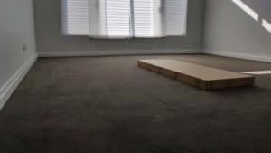 Skirting boards with carpet in the room