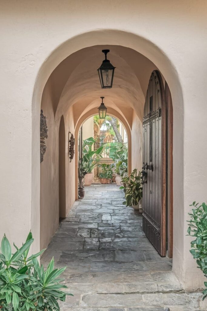 arched-doorways-a-touch-of-old-world