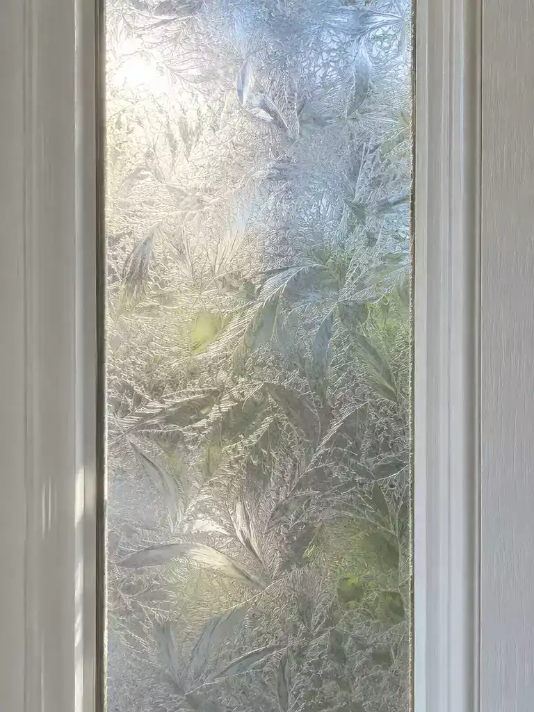 Glue-chip glass